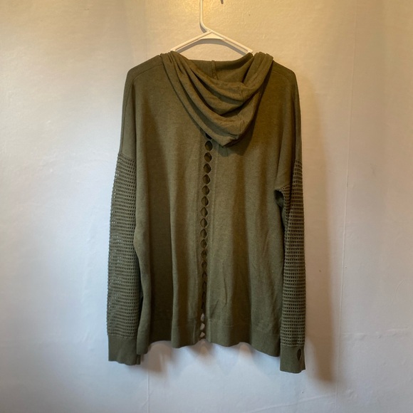 Sold on different Platform - Picture 2 of 9